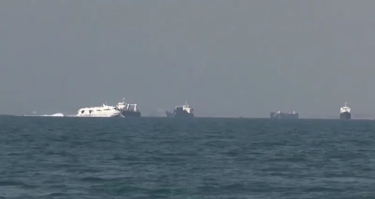 استهداف سفينة تابعة لـ”أدنوك” بمسيرتين في مضيق هرمز