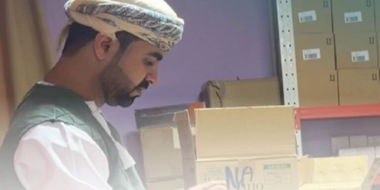 ضبط أكثر من 25 ألف سلعة ومادة غير مرخصة ومخالفة في بركاء